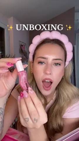 unboxing delle ultime novità che ho ricevuto! ✨ ma il nuovo profumo di kylie??? e le nuove shade lip oil di gisou?? adoro! 🍒 /gifted #unboxing #new #newproducts #prodotti #haul #shopping #kyliecosmetics #gisou #makeup #novità 