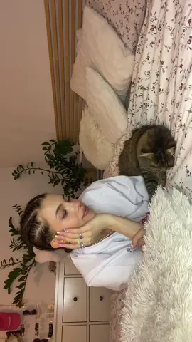 Premiera „CHYBA ŻE Z TOBĄ” juz na naszym kanale ModelkiOnTop!🩷🎀