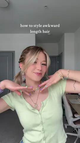 i think my only option for this weird length is up or curled... hope i can help yall 😘 #hair #hairstyles #shorthair #hairtok #hairtutorial 