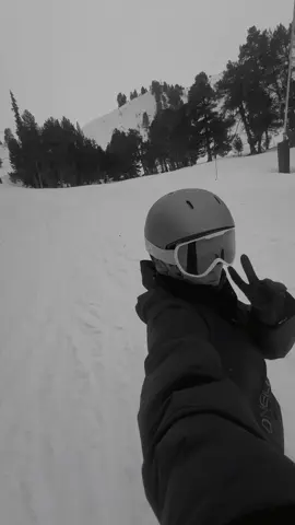 🏂 #pourtoi #foryou #pov #snowboard #ski #mountain #foryourpage #foryoupage 