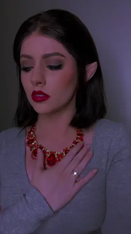 We love Cassian here, I promise😂 #amren #amrenacotar #acotar #amrencosplay #acomaf #acowar #acosf #acofas #sjm #sarahjmaas #BookTok #romantasy #tinyancientone #acotarseries #nightcourt #acotartok #batboys #acotarcosplay #innercircle #cassianacotar #cassian 