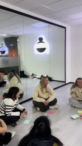 Iur back to basics intensibe began tonight focussing on mindfullness, positive affirmations, self reflection and bonding as a group. We cant wait to see the progress next week ✨ #beginnersheels#heelsmanchester#manchester#dance#adultsdanceclass 