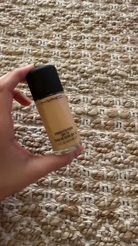 رفيو سريع على فاونديشن ماك ✨ #فاونديشن #ميكب #ميك_اب #ميكاب #مكياج #مهره_رفيو #كريم_اساس #فاونديشن_يومي #فاونديشنات #رفيو_منتجات 
