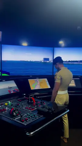 On duty #bridge #maneuver #anjungan #onduty  #simulator #berlayar #pelayaran  #taruna #tarunapelayaran #nautica #tarunaindonesia #pipsemarang 