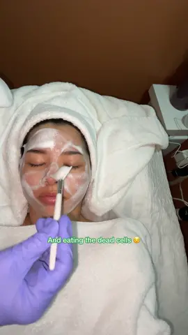 Bcus where else can you get an affirmation facial? 😭🩷 #esthetician #mom #orangecounty 