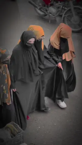 ہم ایسے دور میں رہتے ہیں جہاں پتہ ہی نہیں چلتا پہلو میں بیٹھا شخص انسان ہے یا سانپ🐍🙂#Rawalkot #standwithkashmir #foryou #illu 