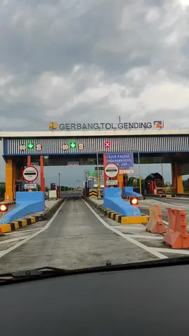 Gerbang tol ujung timur Probolinggo