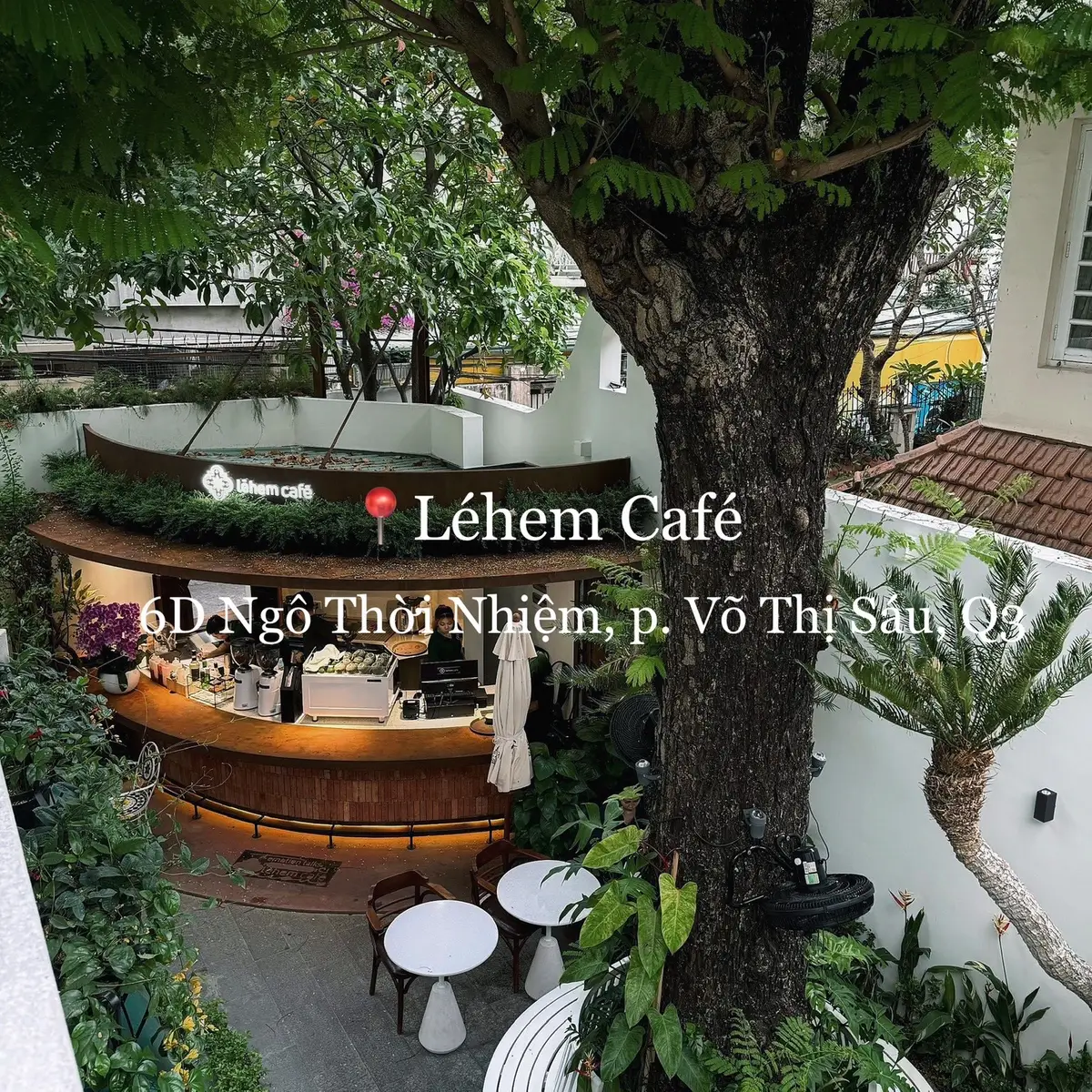 📍 Léhem Café Một quán cafe siêu chill cho mấy bà nè 🤗 Quán được decor theo vibe Châu Âu í. Có hai không gian: bên ngoài và trong phòng lạnh. Bên ngoài siêu nhiều cây xanh lun nha (100 đỉm). Quán này đi thư giãn cuối tuần thì còn gì bằng đúng hong nè 🥰 Ở đây góc chụp nhiều lắm lun đây, góc nào cũng xinh lun. Từ ngoài cổng bước vô tới trong lun nha mí bà 🤗 Ở đây có đồ ăn và nước lun. Nước có cafe, trà.... cũng đa dạng lắm í ( từ 45 🐠). Đồ ăn có cơm tấm, hủ tiếu... ( từ 85 🐠)  Mí bà trải nghiệm thử nha 😉 #reviewcafe  #LearnOnTikTok  #caphehong  #thinhhanh 