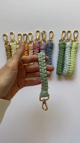 #macrame #macrametutorials #keychains #keychain #macramekeychains #handmadegifts #macrametutorial #macramekeychain #key #chain 