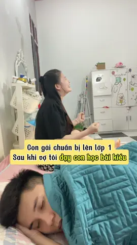Nhìn con gái lớn lên hàng ngày và bây giờ chứng kiến con sắp vào lớp một. Vợ mình đã phải dành thêm thời gian vào buổi tối để dạy con học . Một công việc tưởng nhàn hạ nhưng … xem video #jent #dcgr #nhanphuong #nhanphuongchixu #mevabe #giadinh #dayconhoc 