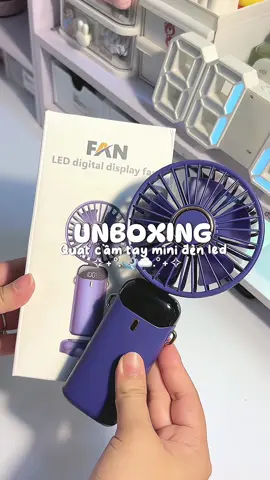 Cứu tinh mùa nóng nè #quatmini #quatcamtaymini #unboxing #xuhuong #unbox #fypシ #trend #foryou #LearnOnTikTok #unboxwithTep 