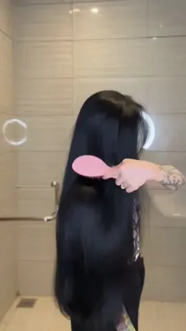 Replying to @ann. Hasil rambut setelah pake MKB beda nya terasaaaa bgt!! Kalo make nya masih bingung berarti ga nonton sampe akhir 😒 #haircarewithmey #mkb #minyakkemiribakar #longhair #longthickhair 