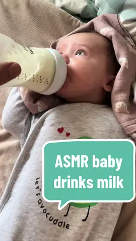 ASMR newborn baby drinking milk 🥰 #asmr #newborn #baby #daughtersoftiktok #babykiwi #newbornsounds #babytime 