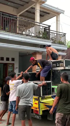 sak lagu gek ng dinas wo #fyp #viral #masukberanda #yyproduction #yayanaudiomusic #rentalsoundmojokerto #soundhajatanmojokerto #soundsyatemjawatimur #soundsystemindonesia #soundkonten #crewyayan 