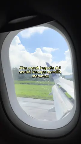 “Pulang” adalah bagian yang paling aku suka saat merantau. Walaupun ada banyak bentuk rumah yang bisa kita jadikan tempat untuk pulang, tapi sampai hari ini mereka adalah rumah yang paling indah yang masih Tuhan ijinkan untuk aku kunjungi. Setahun sekali adalah jatah paling sedikit, tapi akan selalu ku jadikan pengingat kalau kalau aku sedang terpuruk. Bahwa selalu ada rumah yang terbuka lebar pelukannya menunggu aku pulang. #MusikDiTikTok #mittyzasia #yanglainbolehhilangasalkaujangan #rantau 