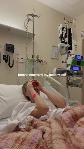 4 weeks in the hospital, countless blood transfusions, 4 general anaesthetics, and today we found the culprit of the small bowel bleed - fantastic news except for the fact that I need yet another surgery. I’m exhausted, this is exhausting ❤️‍🩹 #sadness #disability #mourning #grief #fyp 