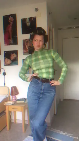 Here’s a little dance while waiting for my hair to set. I’m also liking my green plaid top I made a while ago.  #vintage #outfit #vintagestyle #80s 