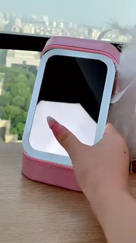 Portable Travel Makeup Bag with LED Mirror ♥️ #amazonfinds #amazonhome #amazonmusthaves #homegadgets #fyp #homeinspo #amazonfavourites #homehacks 🔖 unique gifts, travel must haves, makeup bag, travel bag, jewelry organizer, make up organizer 