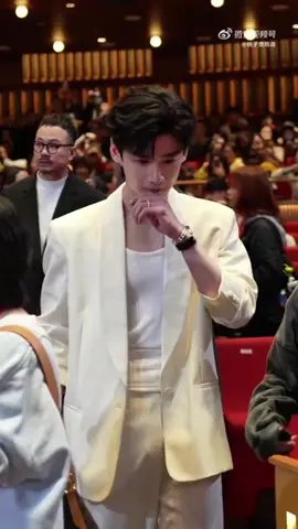 Ck ải ck aiiiiiii #白敬亭❤️ #bachkinhdinh #白敬亭 #bạchkínhđình #baijingting #仙范0912 #tienpham0912 #fypシ #xh #tiktok 