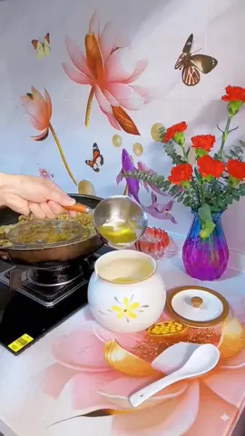 Món ăn mà nấu bằng mỡ heo thì sẽ thơm hơn rất là nhiều #hudungmo #hudungmolon #giadungtienich779 #tienich 