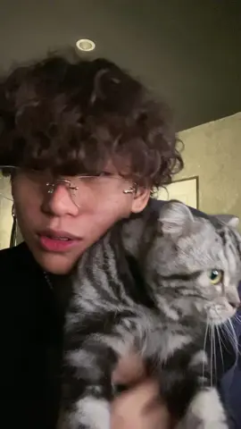 เอาออกัสไปก่อน