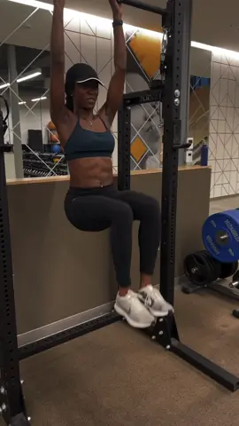 Keep going🥹 #fypp #gym #GymTok #motivation #mindset #wellness #wellnessjourney #abs #core 