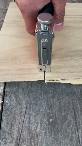 Máy bắn ghim #maybandinh #maybanghim #dungcu #kimkhitienloi 