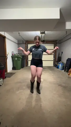 Practice Flatliner with me (I just learned this one yesteday 🤪)  Choreographed by: Annemarie Dunn (https://www.copperknob.co.uk/stepsheets/111846/flatliner)  Song: Flatliner by Cole Swindell (ft. Dierks Bentley)  #linedance #linedancer #practicewithme #linedancing #flatliner #countrylinedancing #countrylinedancer #dance #foryoupage #foryoupage #tiktok #new #idyllwindboots #idyllwind #boots 