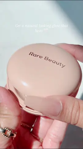 My absolute favourite highlighter by @Rare Beauty Positive Light Silky Touch in the shade Mesmerize 🌸 An innovative powder highlighter that gives skin an instant glass-like sheen for an easy, natural-looking glow thats long lasting 🌸 Exclusive to @SPACE NK and @Sephora UK where you can use discount code noorjsph for money off 🌸 #explorepage#satisfyingvideos#satisfying#trendy #Lifestyle #trendingnow#beauty #makeup#makeupcontent #makeupcollection #affordablemakeup #luxurymakeup #easymakeup #simplemakeup #makeuplover #makeupaddiction #ukmakeupblogger #trending #fyp #foryou #foryourpage#foryoupage#highlighter #highlight #selenagomez #selena #rarebeauty #spacenk #glow #shine 