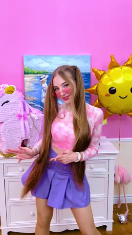 Do you like Tina's outfit ? 😍🤩🥰#timtin #crazycasa #fyp #dance #usa #americanschool #schoollunchideas 