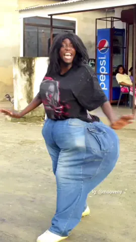 Uatunzwa😂😂#fypシ #mooveny #viral #foryou #trending #trendingvideo #fyp #foryoupage #explore 