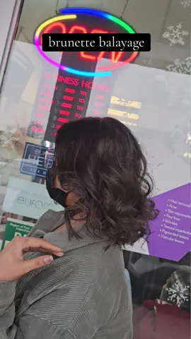 sometimes going shorter is better for health of the hair #darkbrownhair #chocolatebrown  #darkbrownbalayage #brunettegirl #fyp #foryoupage #haircutinspo #bramptonhairsalon #brampton #thestyloria #styloria #viralvideos 