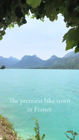 Lake Annecy is an underrated european destination in France. It’s close to the border of Switzerland, so you’ll find lots of fondue with your view of the mountains 🩵 #europeansummer #lakeannecy #lacannecy #france 