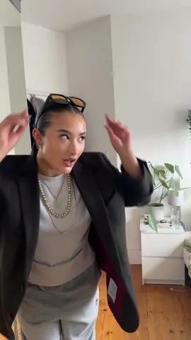 Some may say sweatpants and loafers are a crime🤭. I say, best of both worlds xx #fashiontiktok #fashion #outfit #OOTD #outfitinspo #fyp #CapCut 