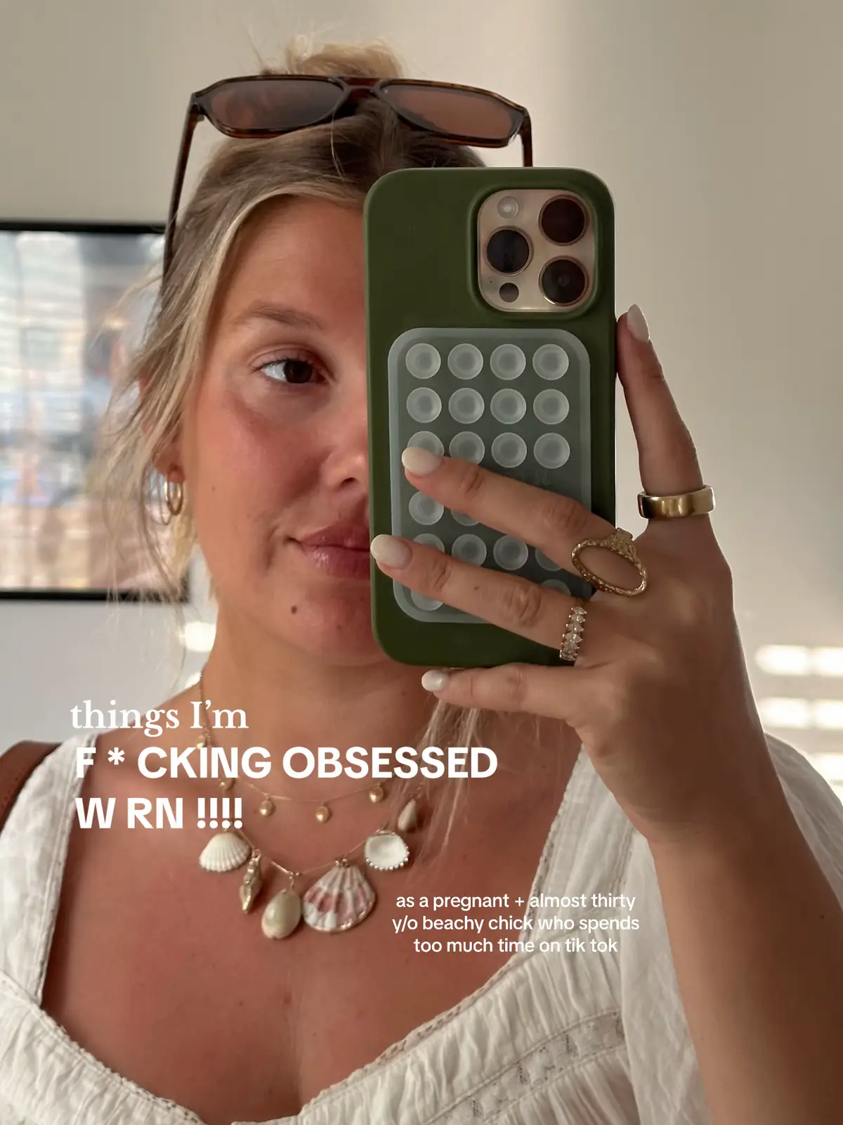 things im loving rn !!!!  #pregnantlife #thingsimobsessedwith #pregnancy #28weekspregnant #thingsimaddictedto #thingsimloving #saltyface #seaweedsnacks #oathaus #sacheulipstayn #sculptsociety #swoon #babybubpillow #cocoabutter #bringingupbebe 