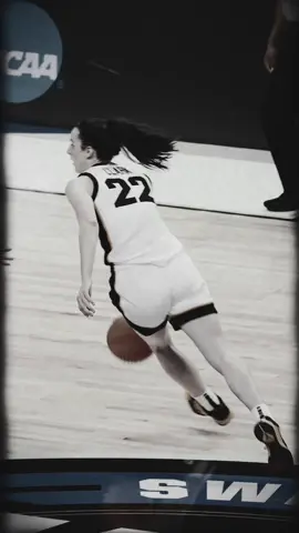 Whos ready for the game tonight? #caitlinclark #fyp #fypシ #WNBA #ncaabasketball #iowa #paigebueckers 