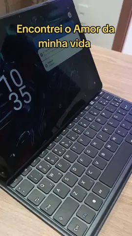 Transforme sua experiência digital com o Tablet Positivo Vision Tab 10! Desempenho excepcional com 4GB de RAM e 128GB de memória, acompanhado de um poderoso Octa-Core. Capture cada momento com câmeras de 13MP + 5MP e desfrute da tela HD de 10.1