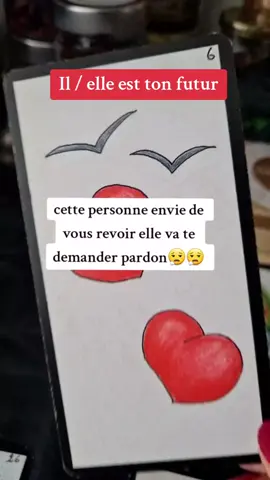 il / elle est ton futur 🥰 #voyancesentimentale #voyance #medium #tiragedecartesgratuit #tiragedecarte #tarot 