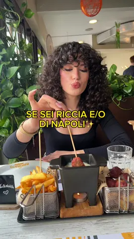 Se sei di napoli e cerchi un ristorante/pizzeria da oggi sai dove andare💜 #napoli #ristorantinapoli SUPPLIED by