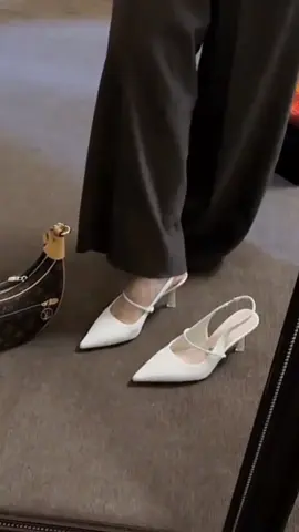giày cao gót xinh, đế mềm đeo êm chân lắm #depnu #caogot #caogotnu #depcaogot #giaycaogot #giaycaogotnu #giaycaogotdep 