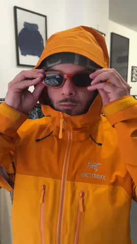 Why life gives you lemons buy an orange jacket 🍊 #streetwear #asmr #acrteryx 