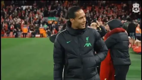 Ajoutez une description à ce memes😂 #liverpool #vandjik #football #PremierLeague #foot #defenseur 