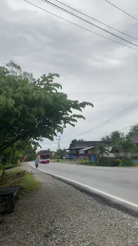 Sudah pada mudik belum?#celebesbislovers❤️👍🤗🙏 #cctvbusbiringkanaya📸 #cctvlintasmalilimakassar #malilibusproject #potretbusmakassar @📸CCTV BUS BIRINGKANAYA 📸 @ig: @bismaniamakassar @Celebes Bis Lovers @Potret Bus Makassar 