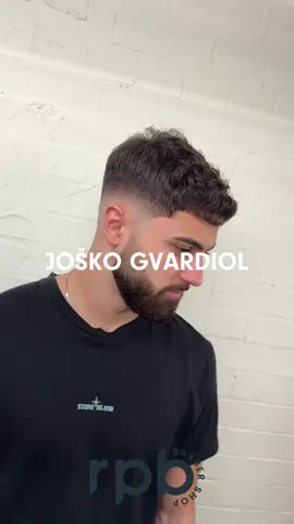 Touch up on Joško Gvardiol 👌🏼 #mancity #mcrcity #football #manchester #mcr #barbershop #barbertok #beforeandafter #haircut #trim #skinfade 