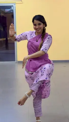 Not a perfect one, still learning. ✨🥰 Bharatham ✨♥️ #beginner #bharatham #kindnessisfree #onthisday #spreadkindness #padithathilpidathathuwithshobitha #fypシ #fyp 