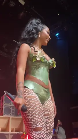 Tight hole and mi pum pum fat. Type ah pussy weh mek him come right back. Neva get a gyal like me!! #shenseea #twinkle #jadakingdom #shenyeng #jamaica #dancehall #pumpum #tight #fy 