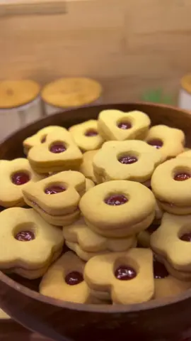 احلى سابليه للعيد و احلى سابليه bites  فى الدنيا♥️😍 لاااااازم تجربوه للعيد 🤤😍👌🏽 #العيد #كحك #سابليه #عيدالفطر #عيد_سعيد  ‏‎#لازم_تجربوها #easytomake #cookingvideos #وصفات_سهله #سهله_وسريعه #سريعةالتحضير #اكسبلورexplore #1min #1minlook #cookbook #cookbooks #food #cook #foodblog #foodblogger #minimum #EasyRecipes #viral #fyp #fypシ #tiktoklongs #tiktokfood #tiktokcookbook #tiktokrecipe #instafood #instarecipe #trend 