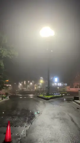 bukittinggi 03.00 am setelah hujan #bukittinggi #shilaon7 