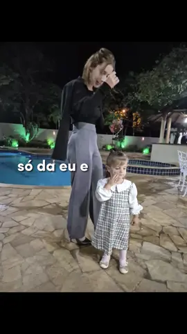 Titia não resistiu 😂❤️ #cascadebala #capcut 