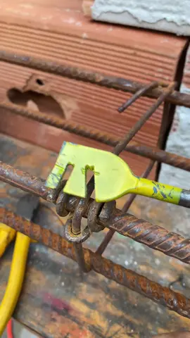 Pedreiro fez amarração de sua obra fazendo isso #madeira #dicas #ferramentas #tools #DIY #construction